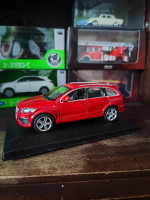 Audi Q7 V12